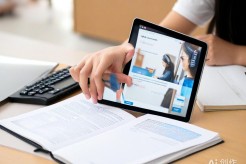 编程硬核法则：语为骨、函作筋、变量如血铸逻辑之躯